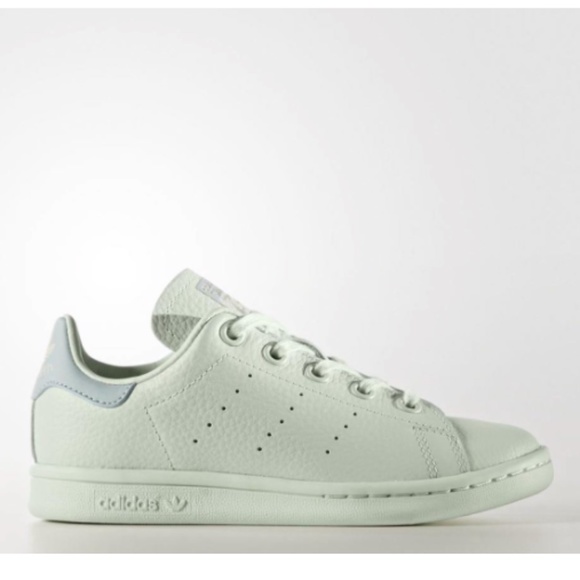NWT Kids Stan Smith US Sz 2 - Picture 1 of 6